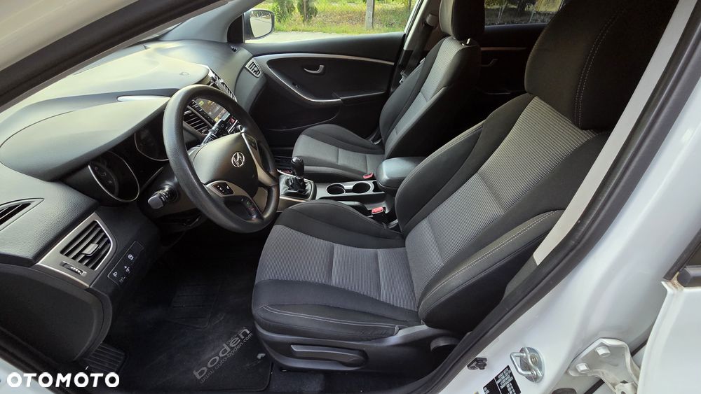 Hyundai i30 - 21