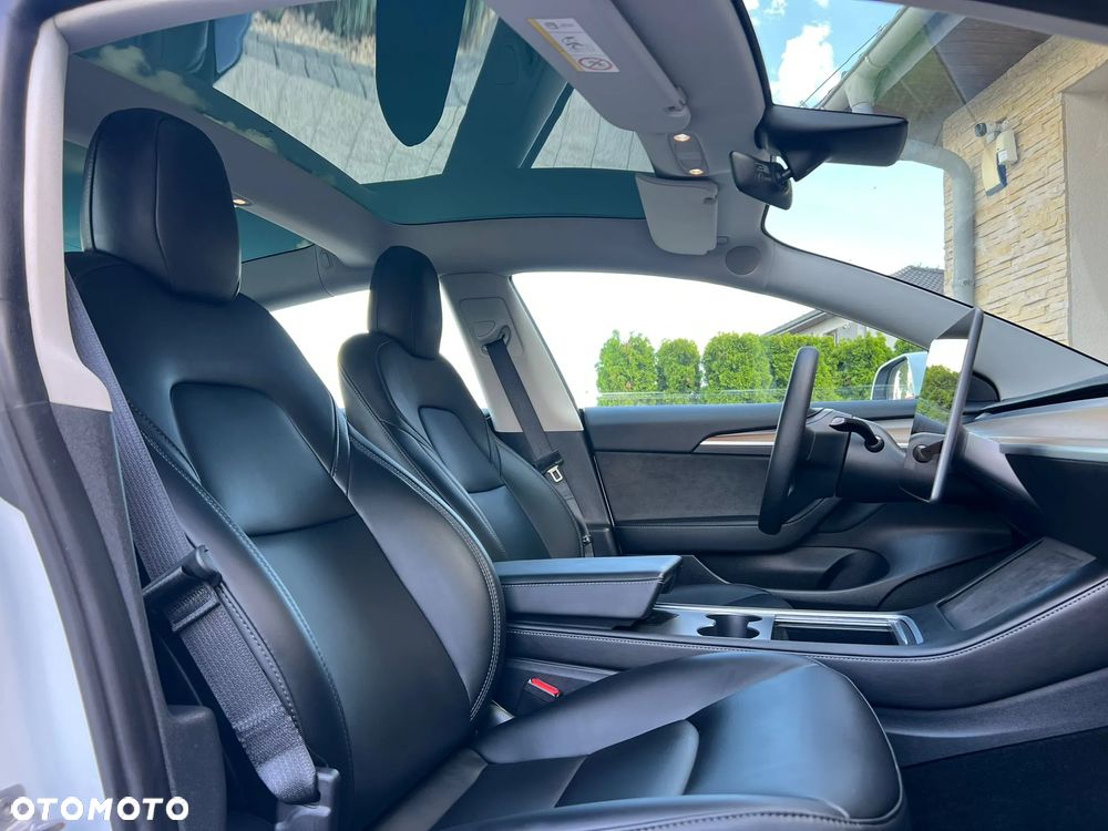 Tesla Model 3 - 13
