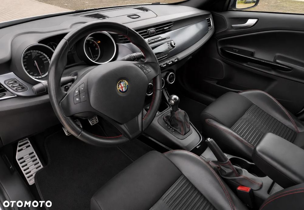 Alfa Romeo Giulietta 1.4 TB MultiAir Exclusive TCT - 8