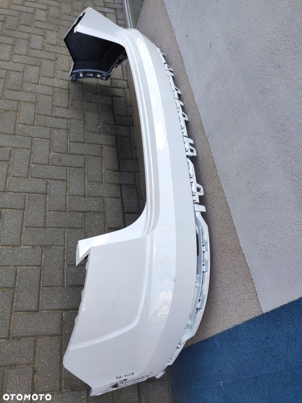 AUDI Q8 SQ8 zderzak tył góra 4M8807511 - 3