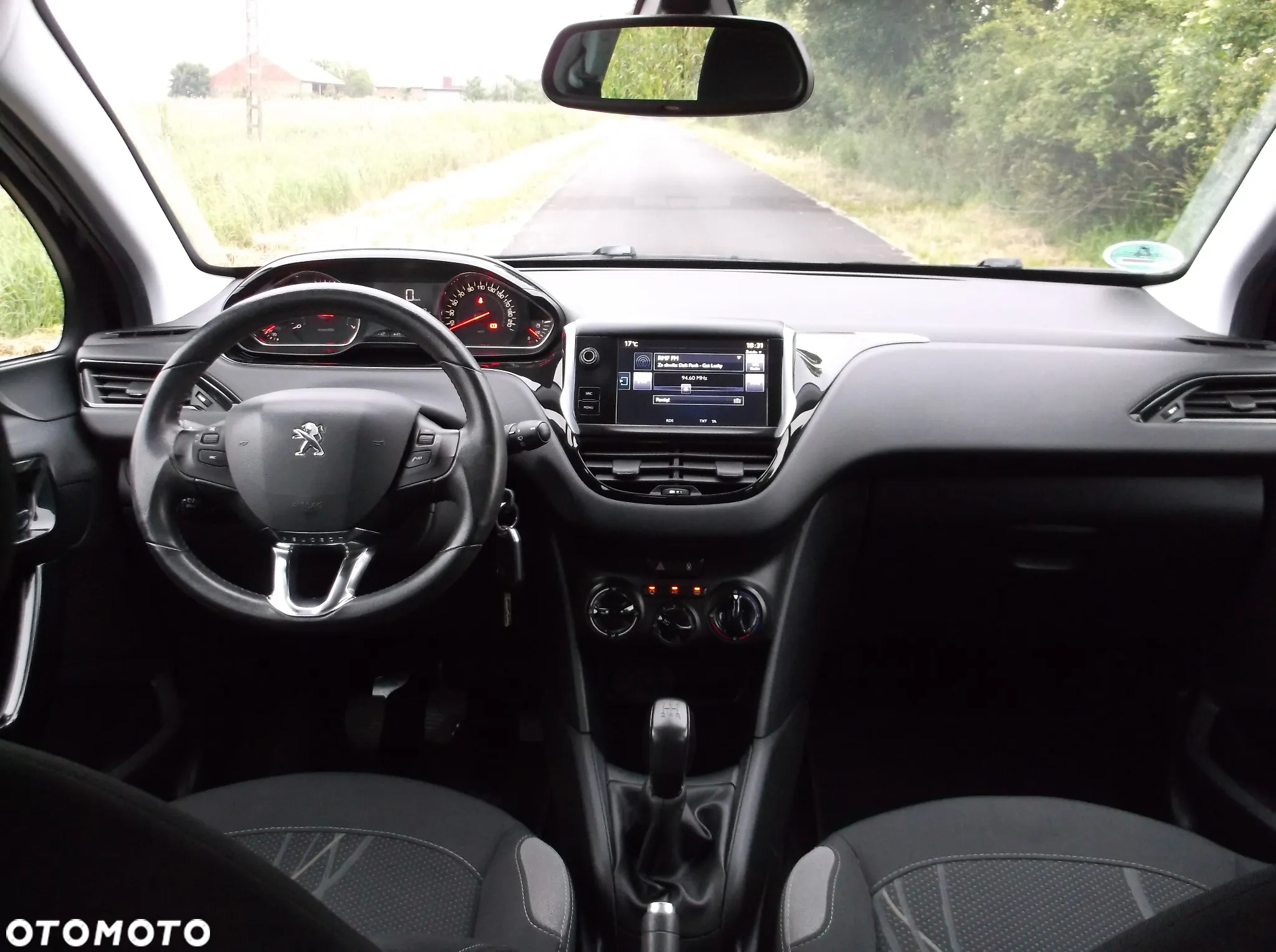 Peugeot 208 1.2 PureTech Allure - 11