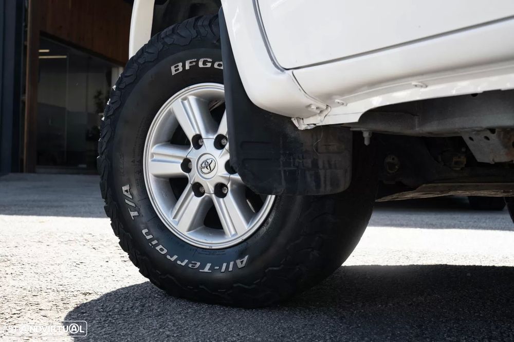 Toyota Hilux 2.5 D-4D 4WD CE AC - 8