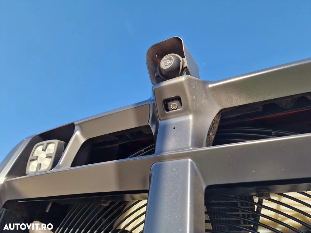 Hitachi ZW220, 2.140h, 8.833 km, CUPLA RAPIDA, CUPA 3,5mc, Masa operationala 20t, Anvelope Goodyear profil L5 90% ok, Gresare automata, VIRARE JOYSTICK, consum mediu 14,6l/h, an fabr 2020, camera spate, ridica la 4,2m,  CA NOU-PROMOTIE 119.900 EUR+Tva - 5