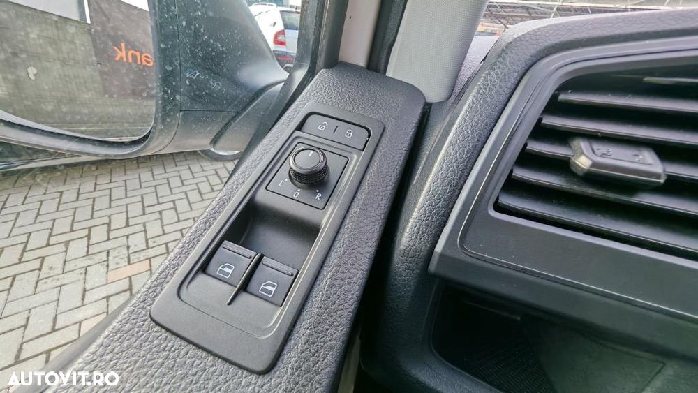Volkswagen Transporter - 14