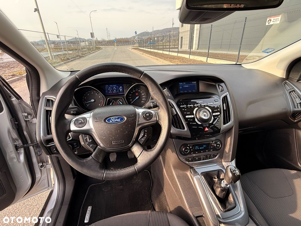 Ford Focus 1.6 EcoBoost Titanium - 26