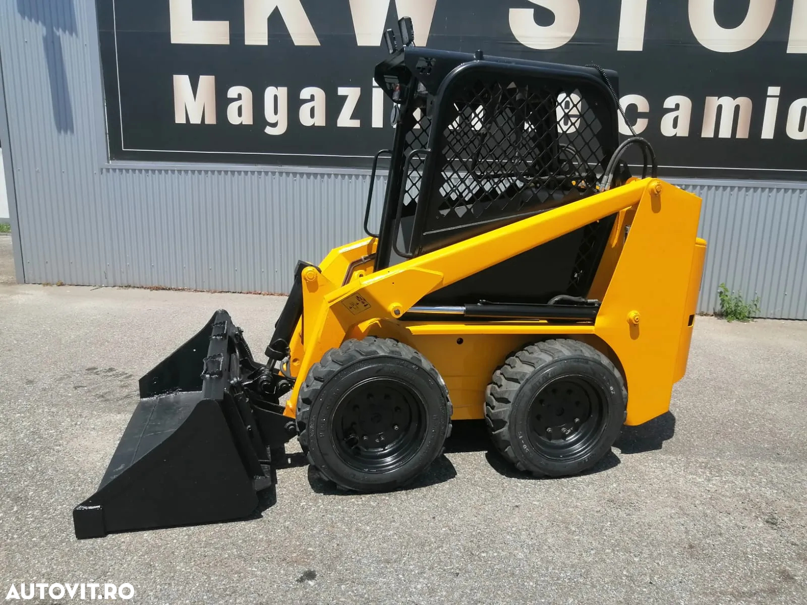 Bobcat MINIINCARCATOR FRONTAL PNEU RIGID RAM ITALIA - 11