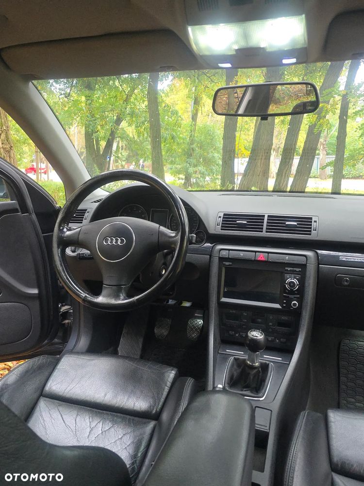 Audi A4 Avant - 26