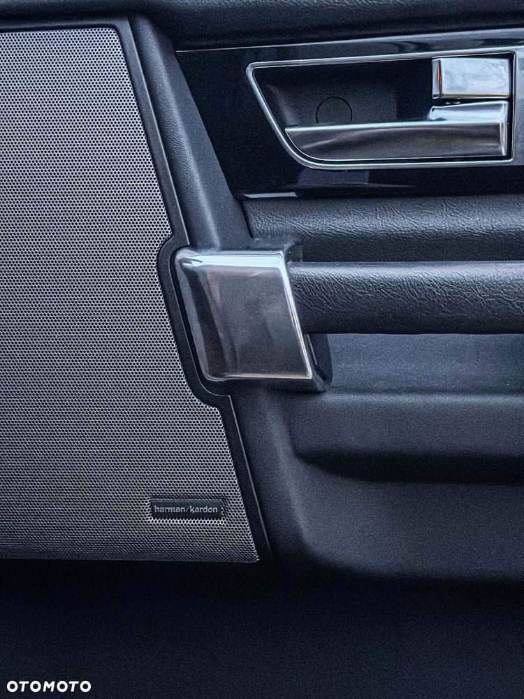 Land Rover Discovery 3.0 TD V6 SE - 11