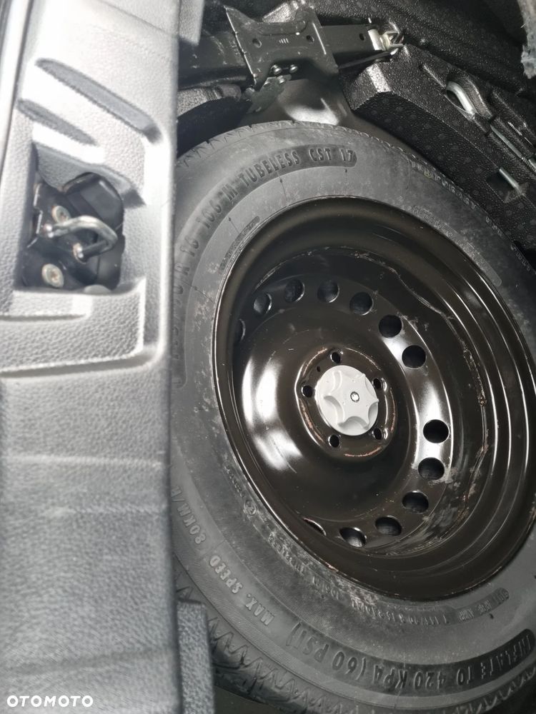 Nissan Qashqai 1.6 DCi Tekna - 28