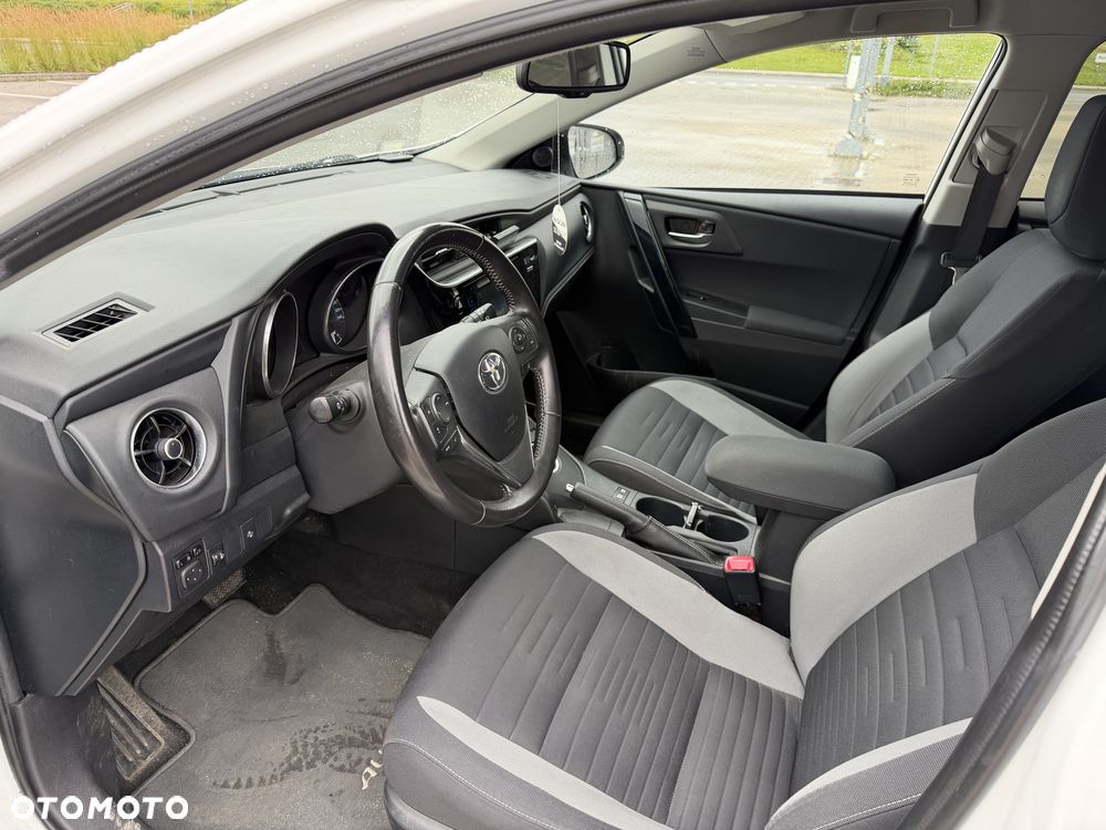 Toyota Auris 1.8 HSD Luna - 8