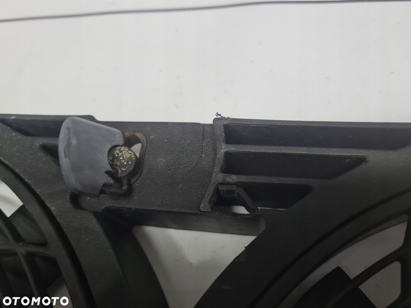 WENTYLATOR WIATRAK OBUDOWA KLIMATYZACJI KLIMY POSTOJOWEJ VOLVO FH 4 FH 5 - 6