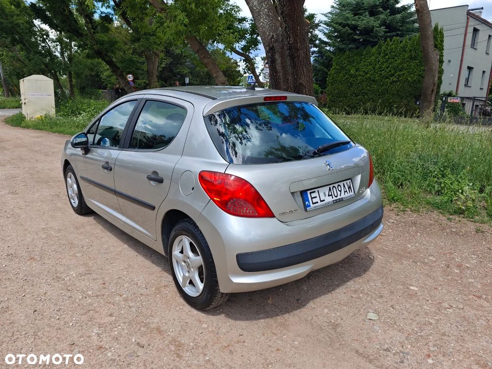 Peugeot 207 - 3