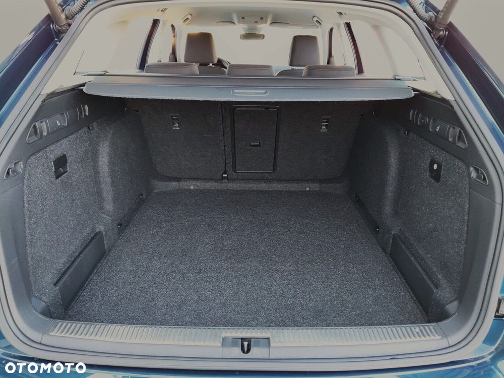 Skoda Superb 2.0 TDI SCR Ambition DSG - 11