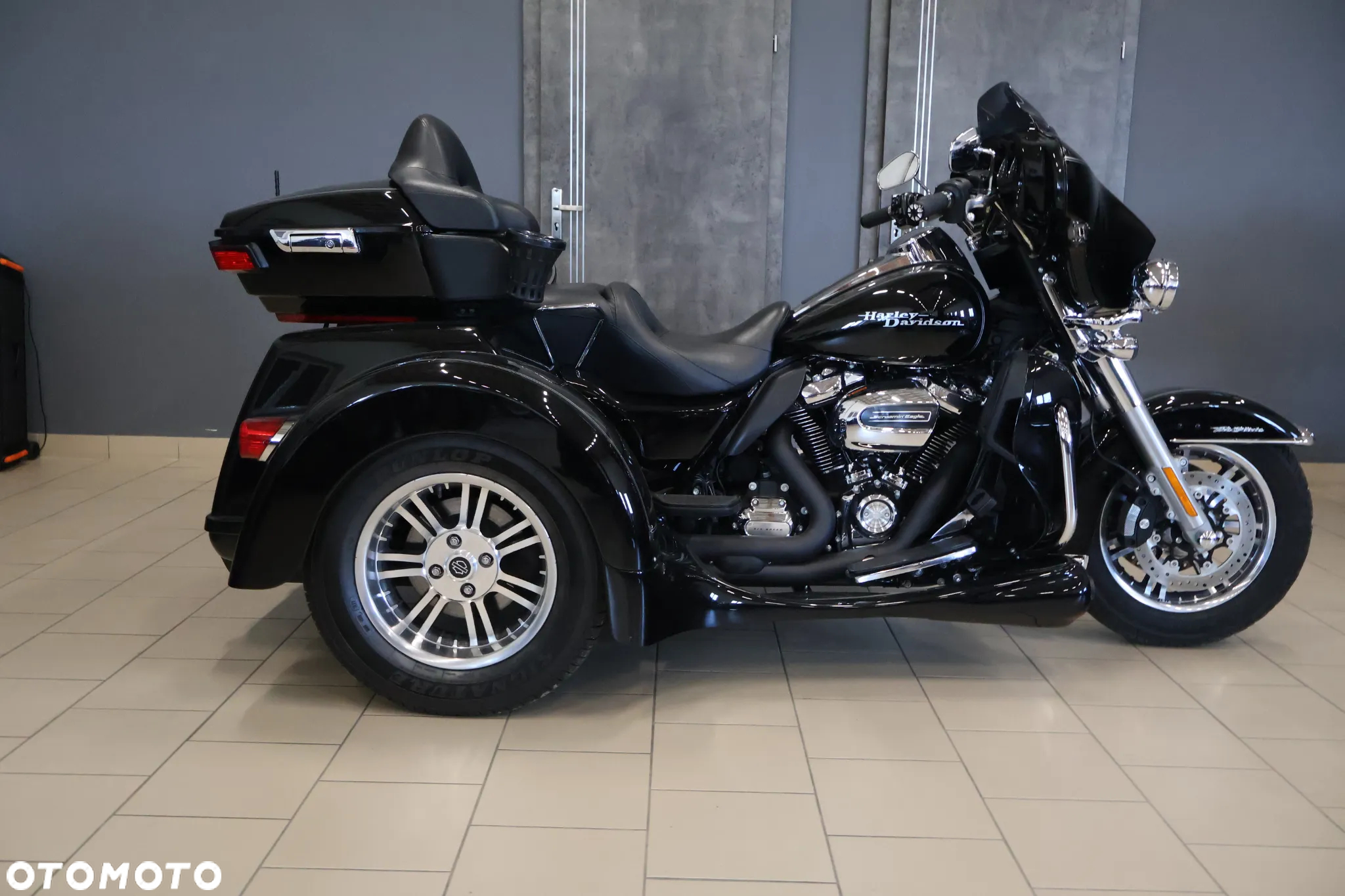 Harley-Davidson FLHS Electra Glide - 2