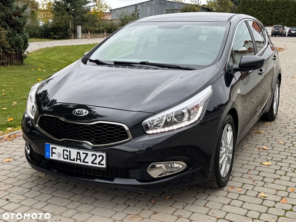 Kia Ceed - 34