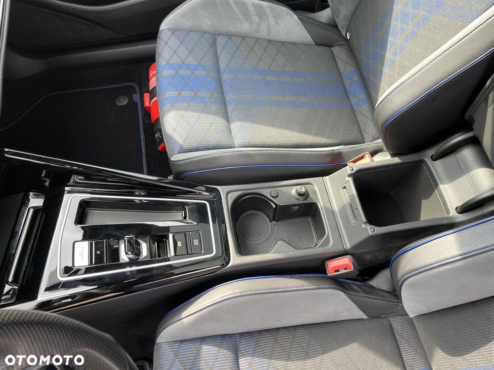 Volkswagen Golf 2.0 TSI 4Motion R DSG - 27