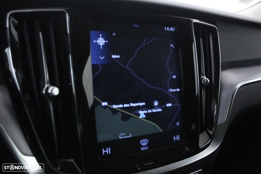 Volvo V60 2.0 D3 Momentum Plus - 28