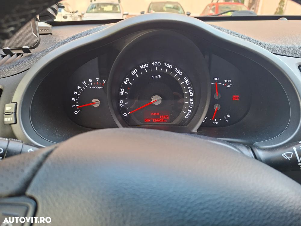 Kia Sportage 1.6 GSL MT 4x2 CLASSIC - 4