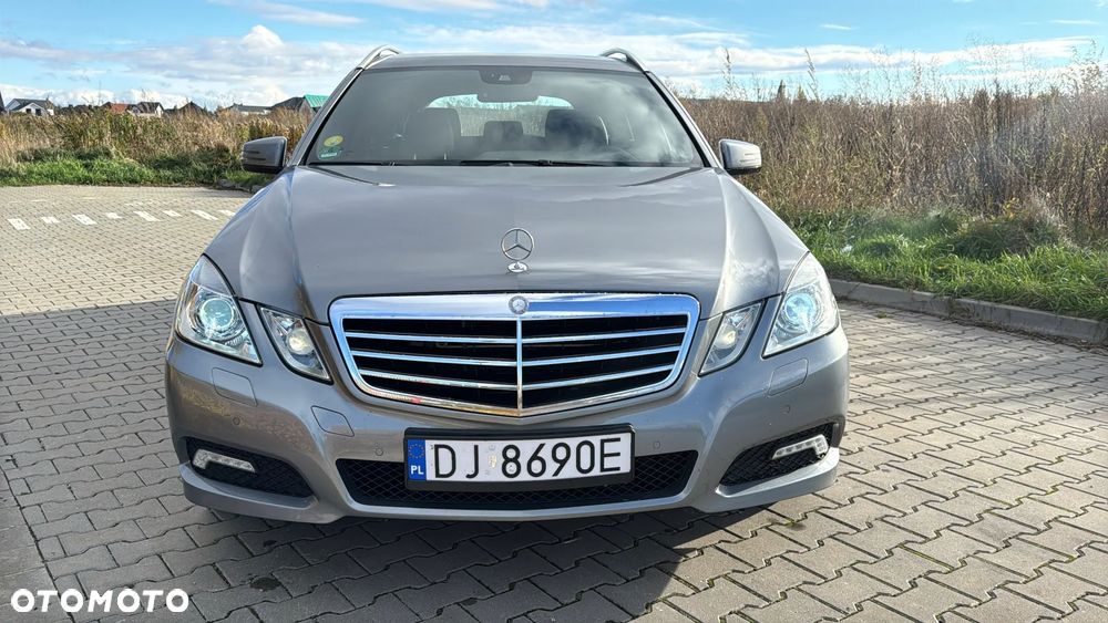 Mercedes-Benz Klasa E 300 T CDI DPF BlueEFFICIENCY 7G-TRONIC Avantgarde - 3