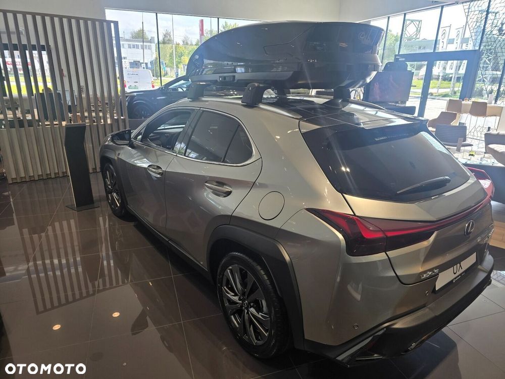 Lexus UX - 11