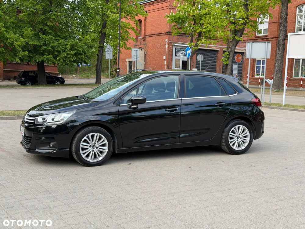 Citroën C4 e-HDi 115 Exclusive - 4
