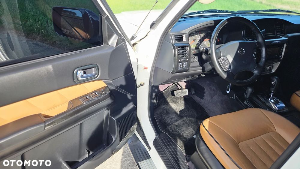 Nissan Patrol - 12