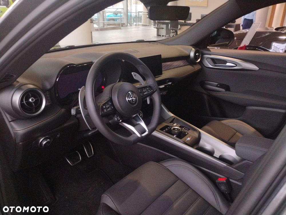 Alfa Romeo Tonale 1.5 T4 GSE mHEV Veloce DCT - 4