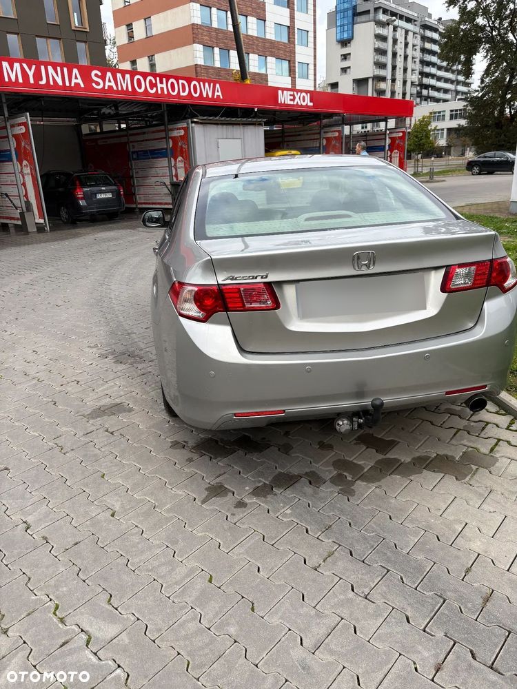 Honda Accord 2.0 Executive Nav - 12