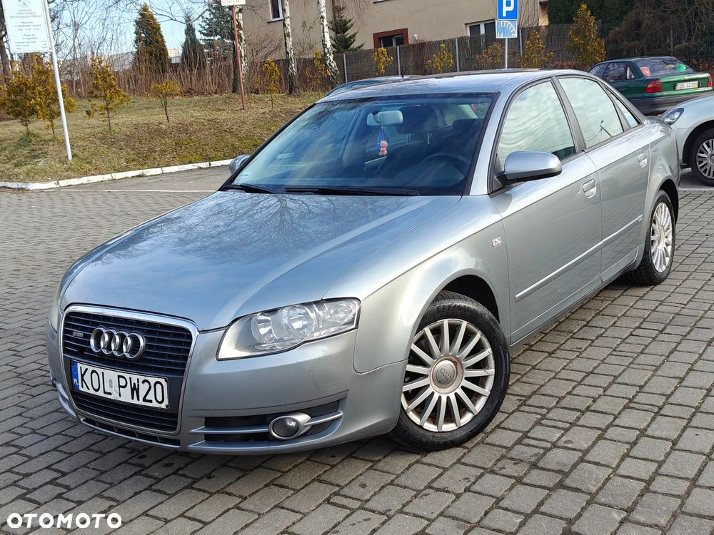 Audi A4 Limousine - 4