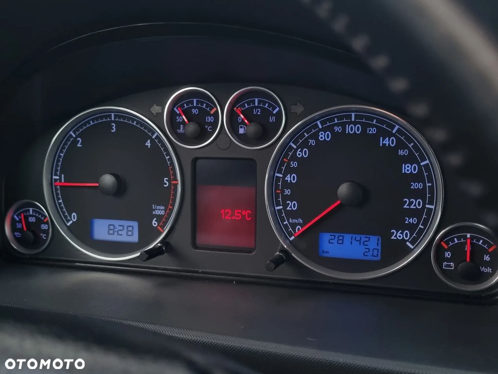 Volkswagen Sharan 1.9 TDI United II - 15