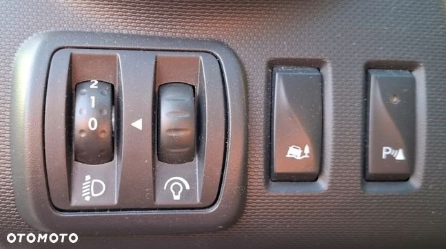 Renault TRAFIC III - 22