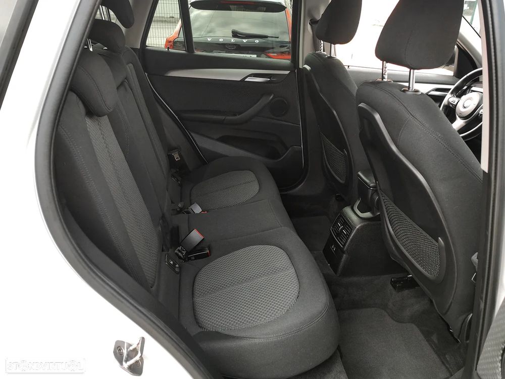 BMW X1 sDrive18i Advantage - 14