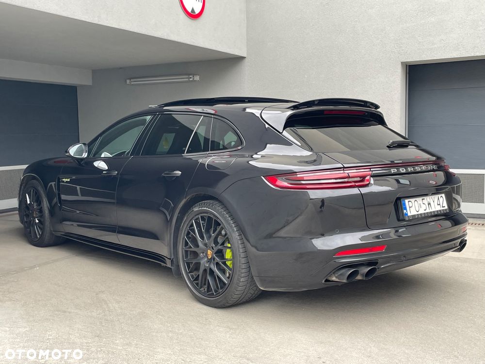 Porsche Panamera - 21