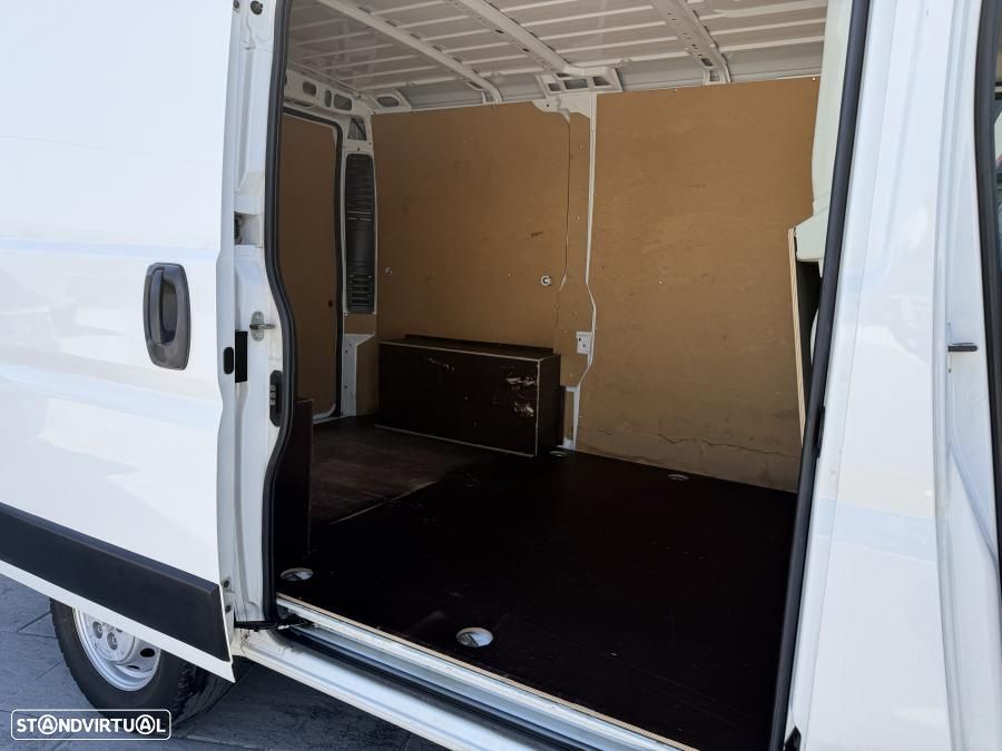 Peugeot Boxer 2.2 BLUEHDI 330 L1H1 PRO C/IVA DEDUTÍVEL - 21