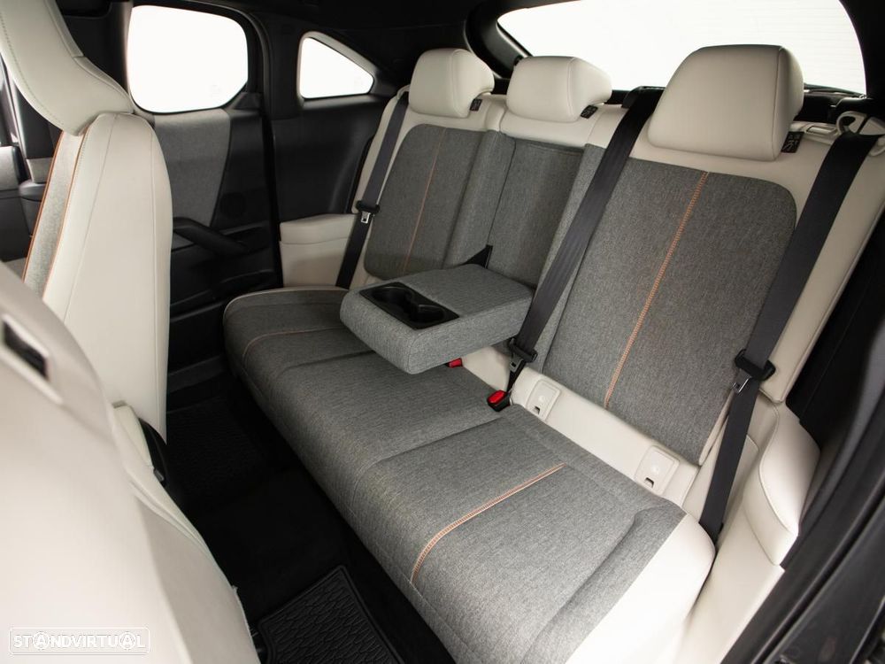 Mazda MX-30 e-SKYACTIV - 11