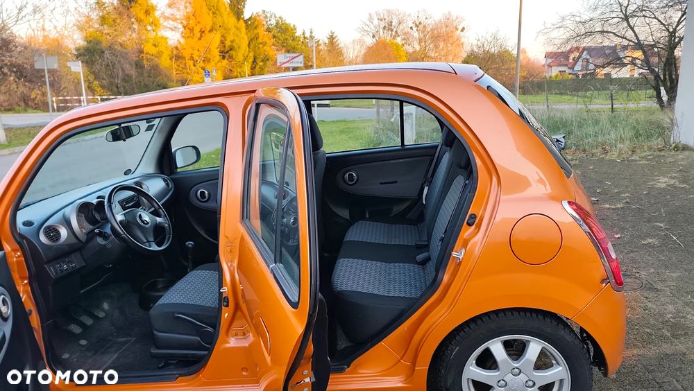 Daihatsu Trevis 1.0 Limited - 11