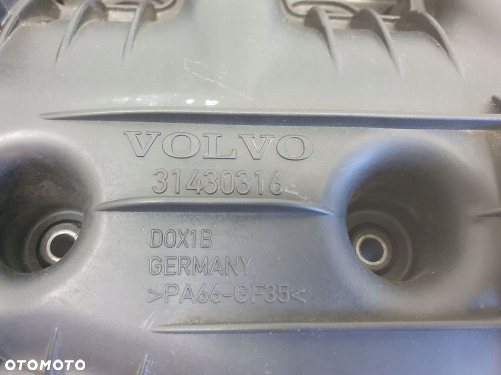 Volvo XC60 I 2.4 D5 POKRYWA ZAWORÓW kolektor 31430316 - 2