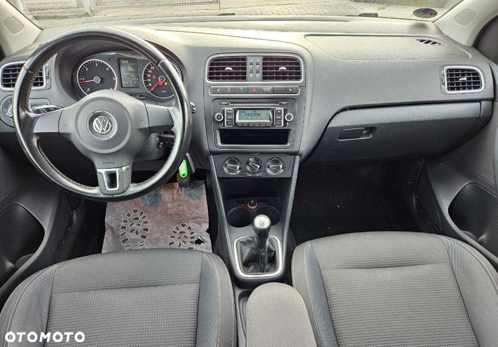 Volkswagen Polo - 8