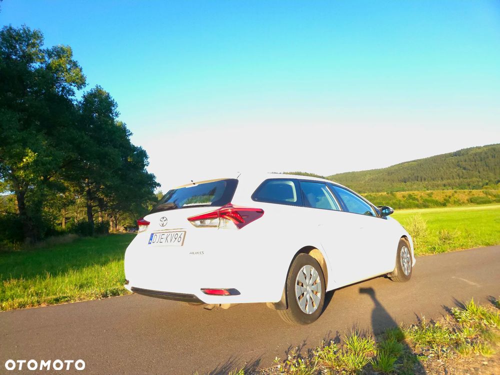 Toyota Auris 1.33 VVT-i Premium - 6