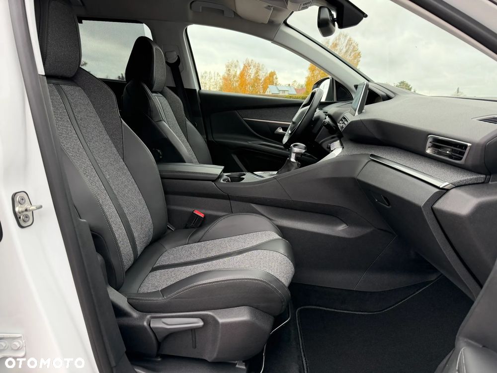 Peugeot 5008 2.0 BlueHDi Allure 7os - 23