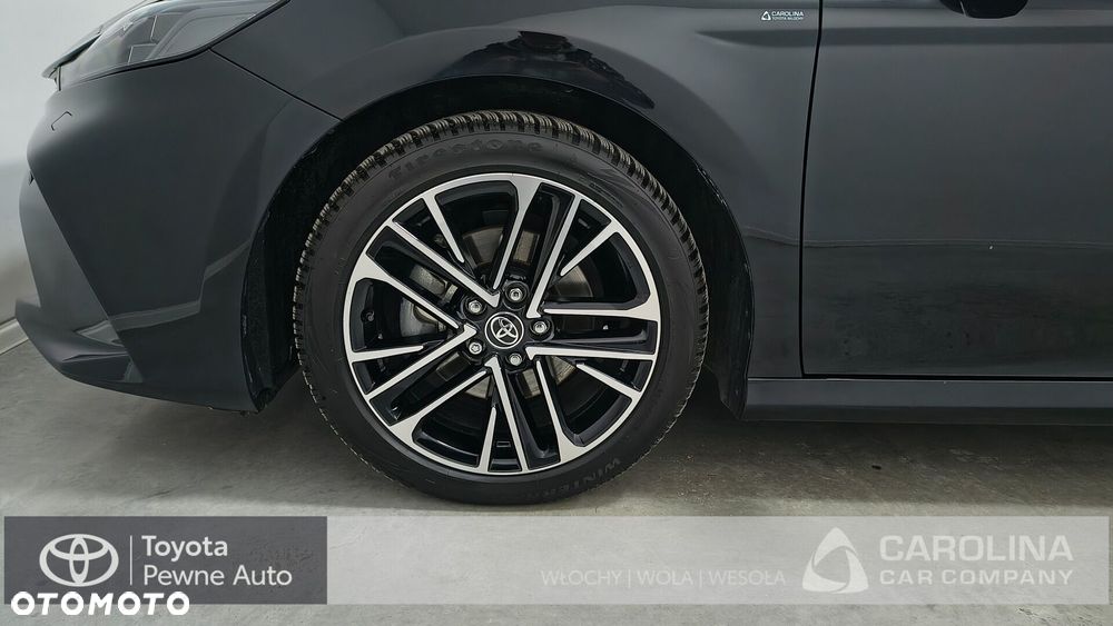 Toyota Camry - 32