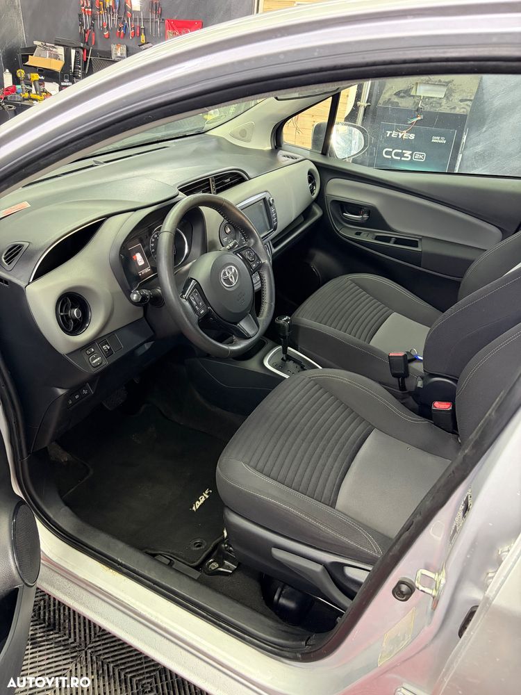 Toyota Yaris 1.5 VVT-i HSD Dynamic - 14