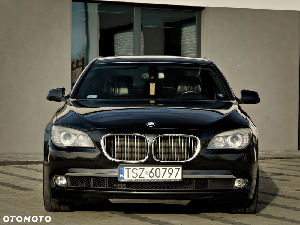 BMW Seria 7 740d - 2