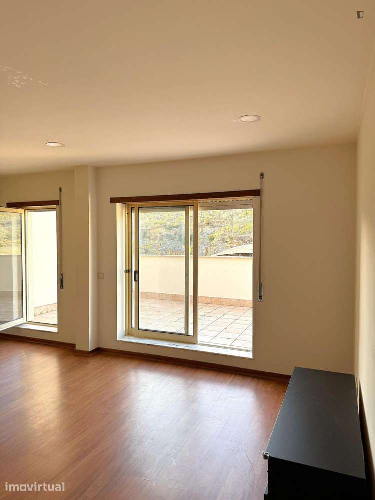 Apartamento com 1 quartos - localizado em Coimbra - Grande imagem: 4/18