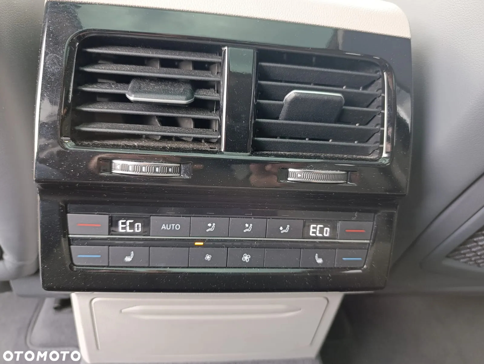 Volkswagen Touareg 3.0 V6 TDI SCR 4Mot Elegance - 23