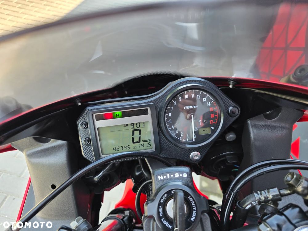 Honda CBR - 17