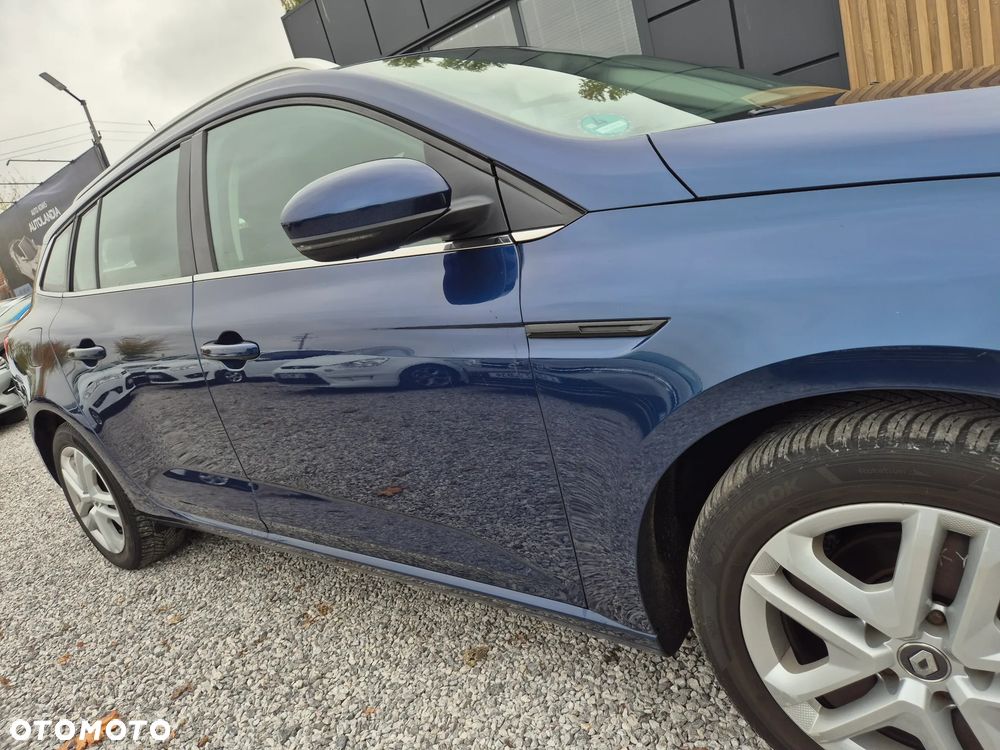 Renault Megane ENERGY TCe 100 EXPERIENCE - 23
