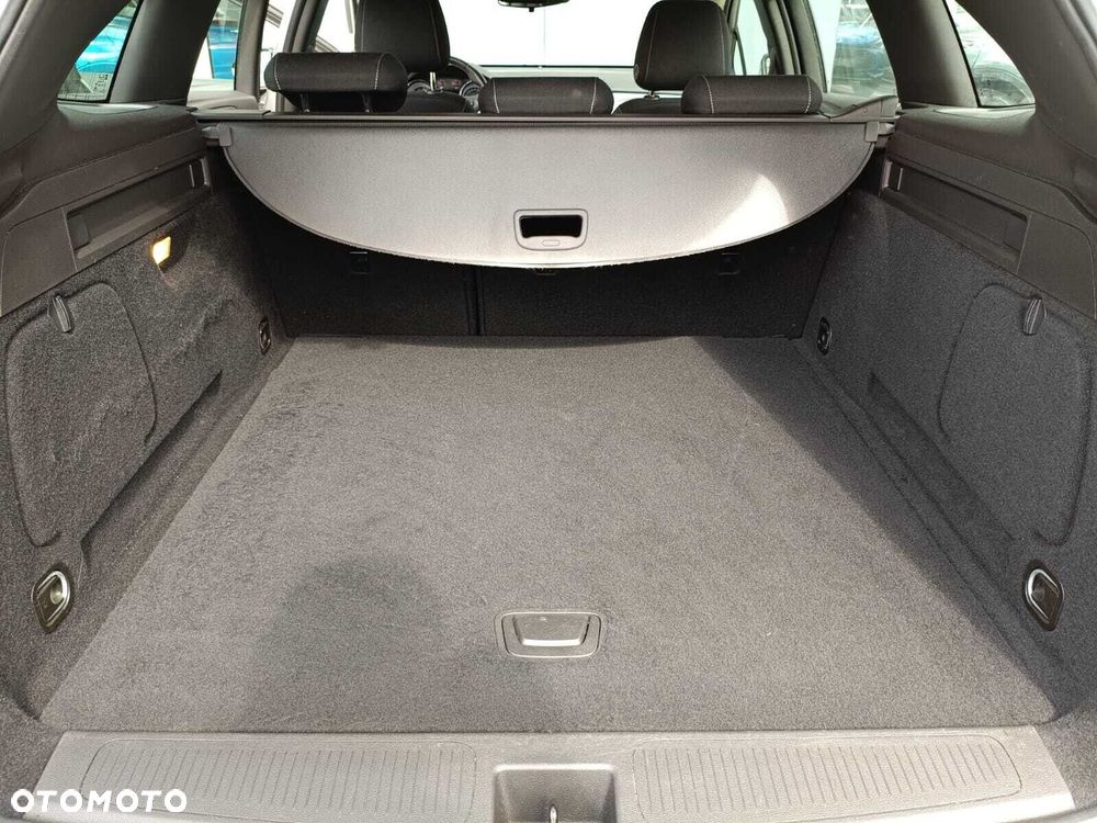 Opel Astra 1.4 T Elegance S&S - 26