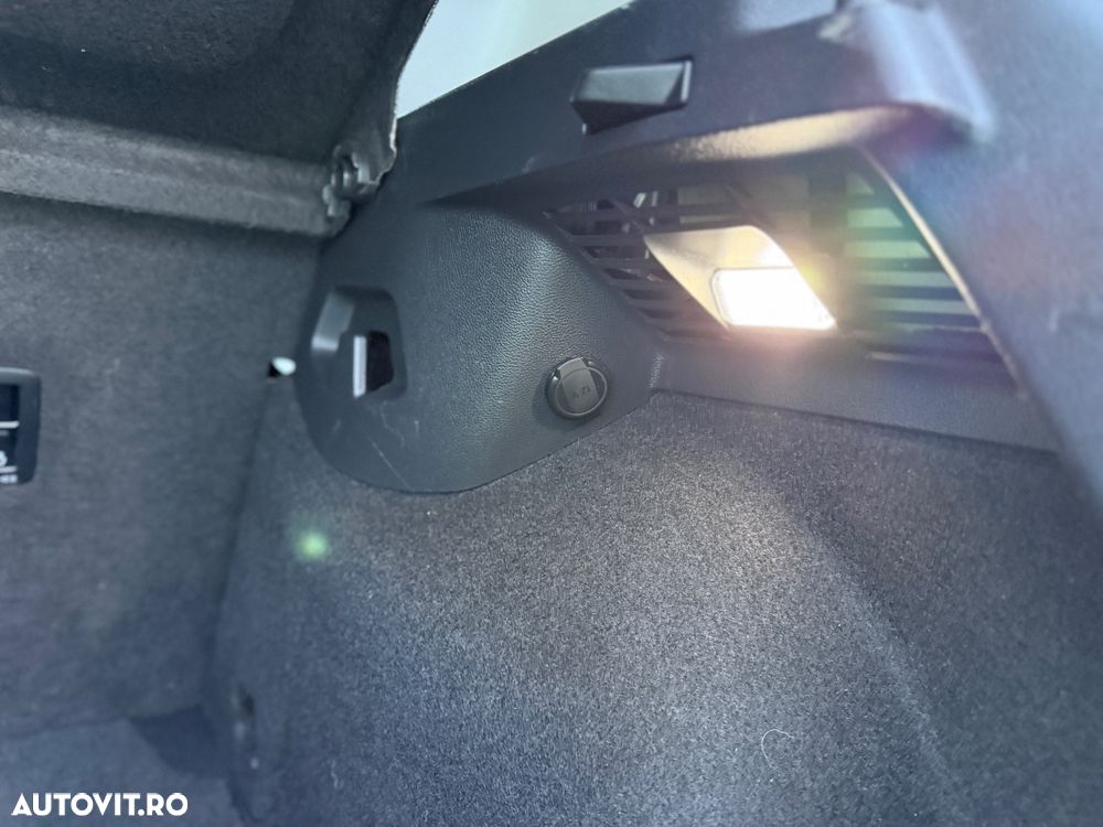 Volkswagen Golf 1.0 TSI Life - 28