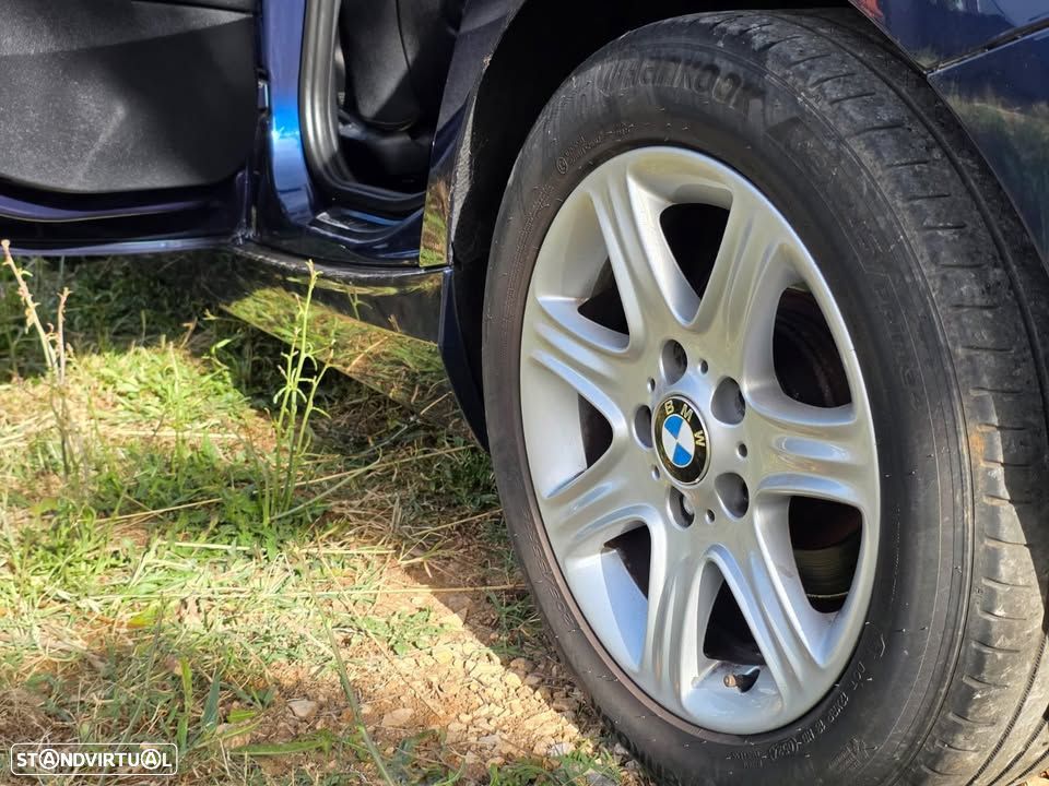 BMW 116 d EDynamics Line Sport — fotografia 12